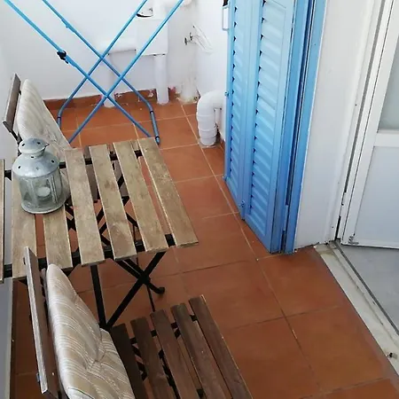 Guest house Apanemia 2 Kini